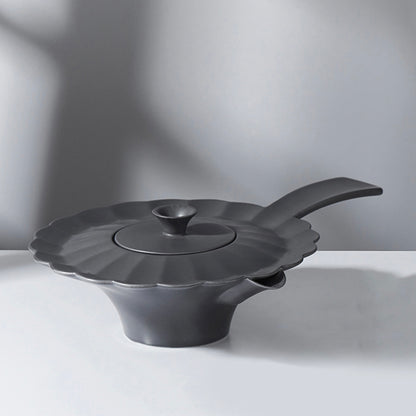 王俠軍設計作品《山水情深》茶壺