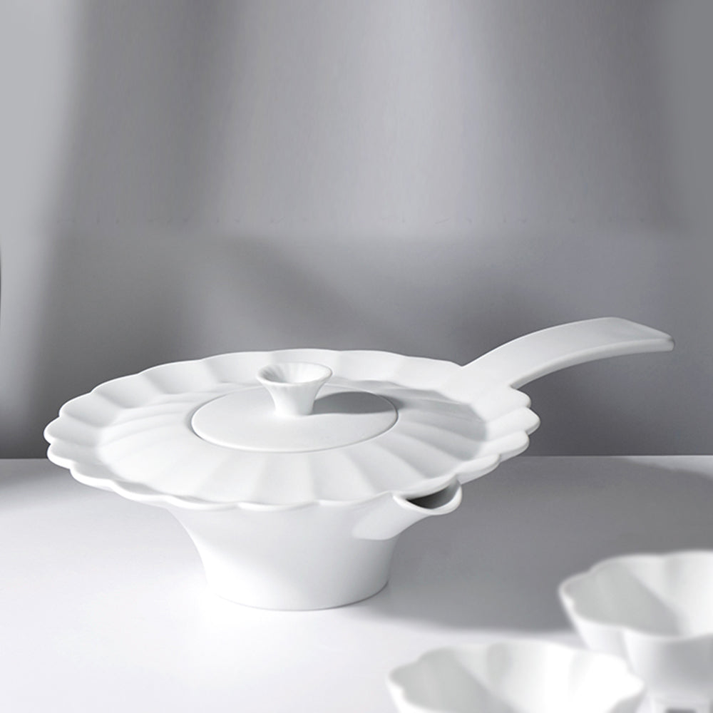 王俠軍設計作品《山水情深》，展現山水氣勢