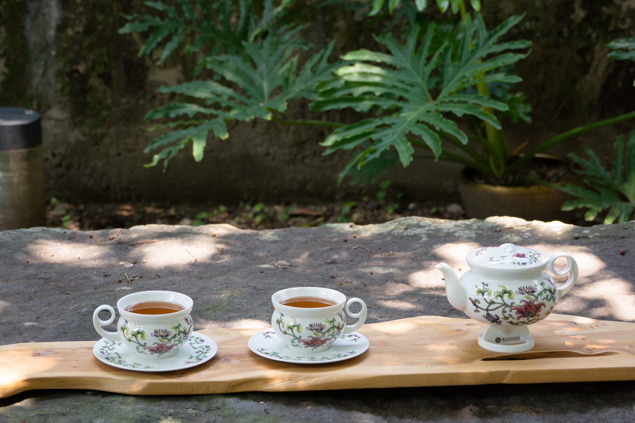 八方新氣 故宮系列 經典 花卉 古典 杯子 盤子 瓷器 茶具 壺