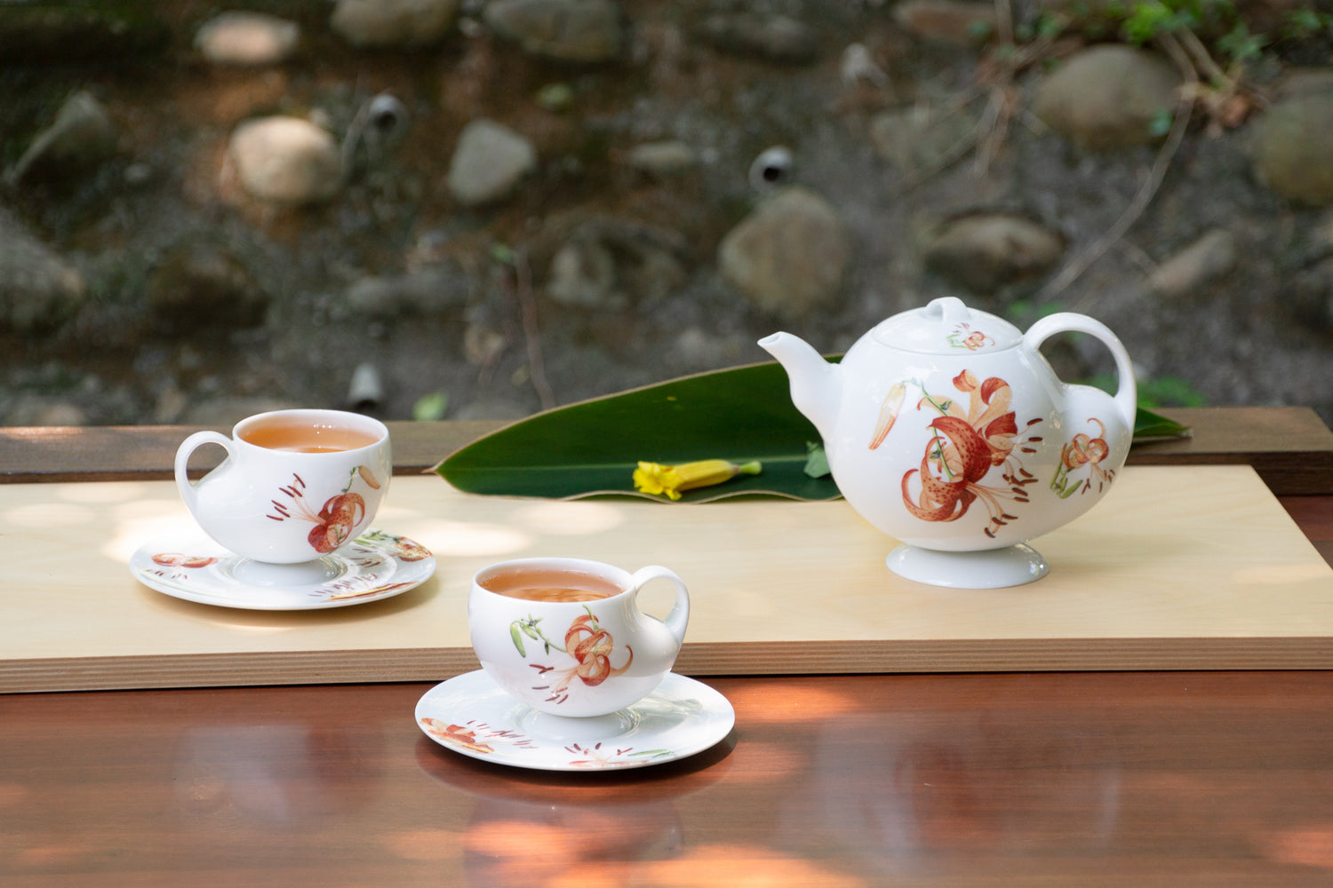 八方新氣 故宮 清香 百合 經典 杯子 盤子 瓷器 茶具 茶壺